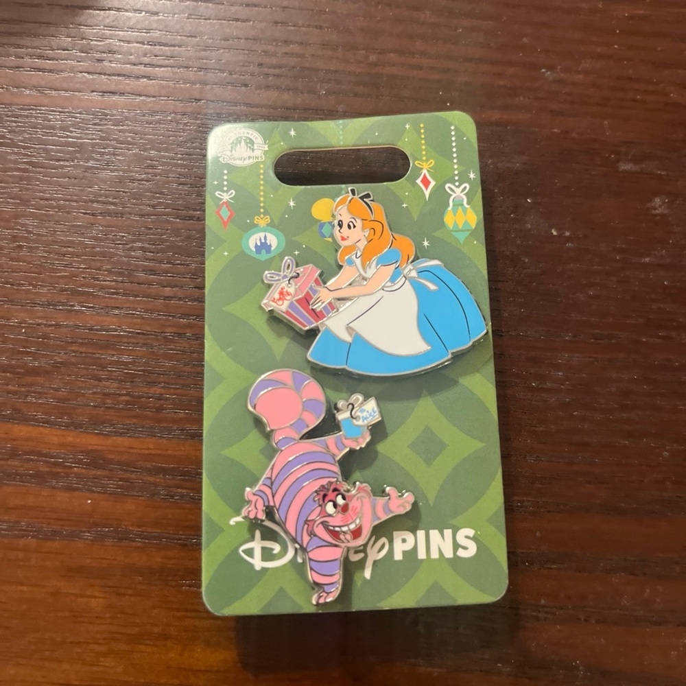 Disney Alice Wonderland Pin Set
